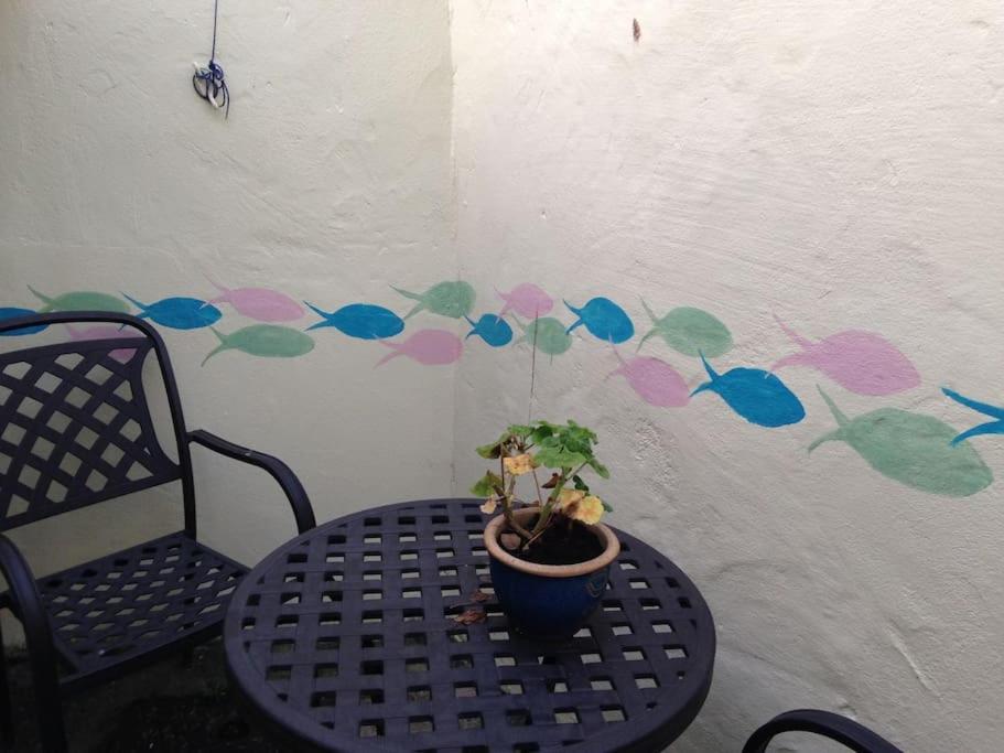 A Family Cottage In Tenby Bagian luar foto
